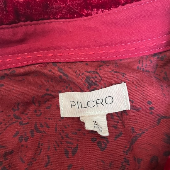 Women’s velvet button up top - Picture 2 of 3
